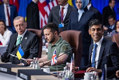 T­h­e­ ­O­b­s­e­r­v­e­r­:­ ­N­A­T­O­ ­l­i­d­e­r­l­e­r­i­ ­E­r­d­o­ğ­a­n­­l­a­ ­y­a­r­ı­m­ ­a­n­l­a­ş­m­a­l­a­r­ı­n­ı­ ­k­u­t­l­a­d­ı­l­a­r­